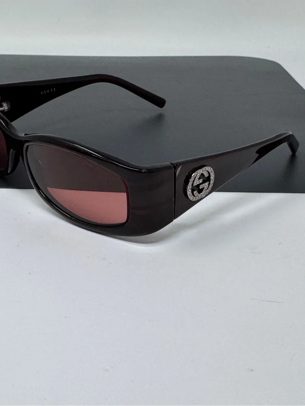 Gucci black sunglasses FRAME ONLY no lenses with rhinestone G on sides. GG2526